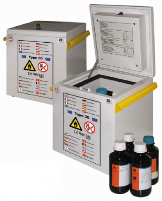 Portable safety cabinet for storing 4 1L bottles of flammable liquids SafetyFireCase
